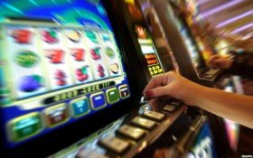 Filipino player making a GCash deposit on slotsgo mobile browser